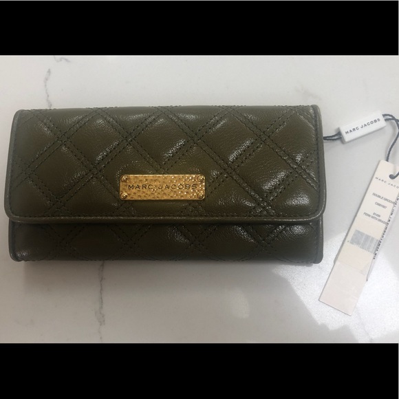 NWT Marc Jacobs wallet - Picture 1 of 3